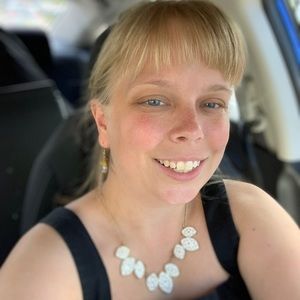 Meet your Posher, Abby